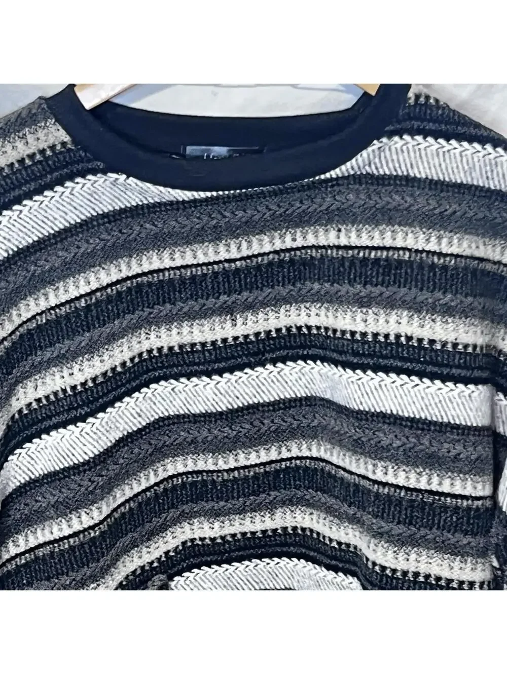 N/A lcale sweater